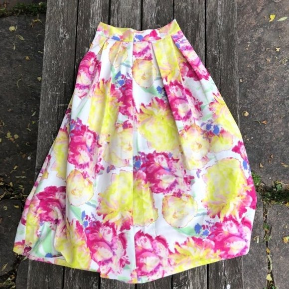 Eliza J full-length Ball Skirt in silky floral - Picture 1 of 12